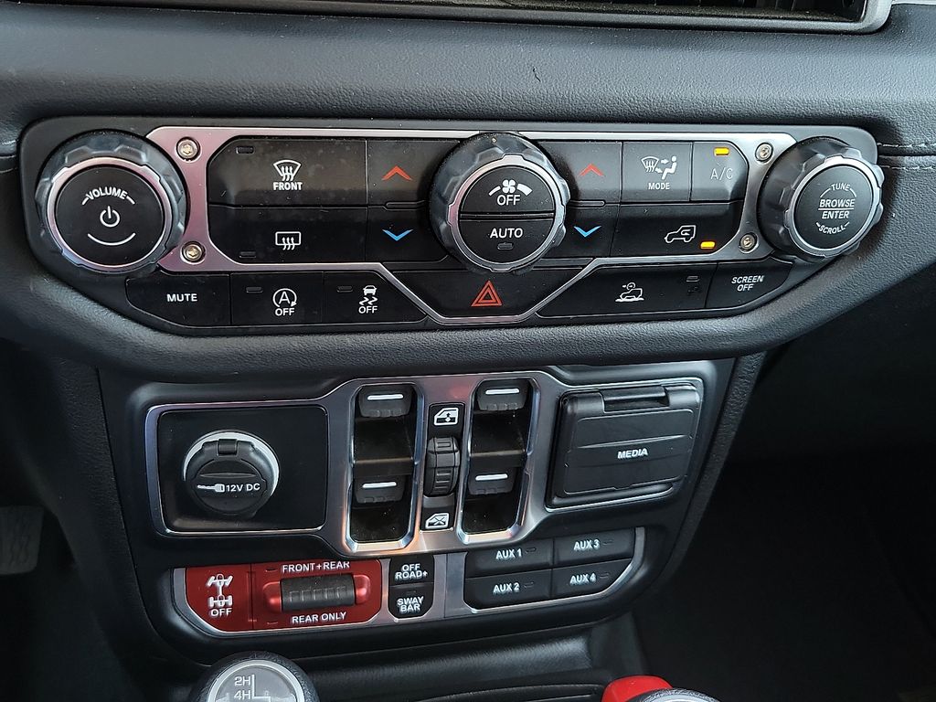 2024 Jeep Wrangler Rubicon photo 15