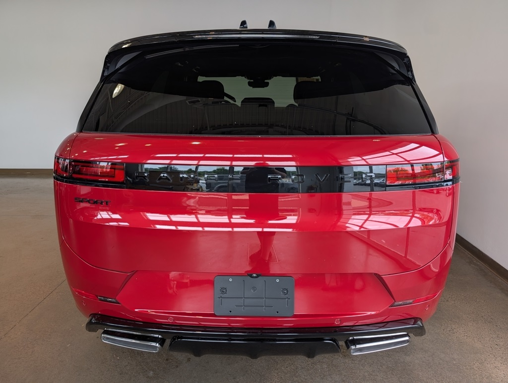 2025 Land Rover Range Rover Sport SE photo 4
