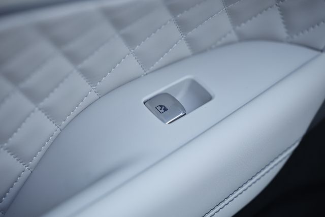 2025 Genesis G70 3.3T Sport Advanced photo 24