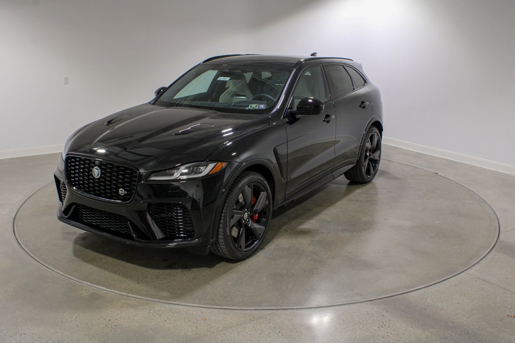 2026 Jaguar F-Pace SVR's photo