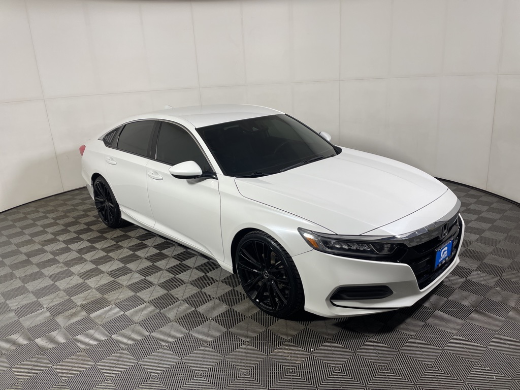 2019 Honda Accord LX's photo