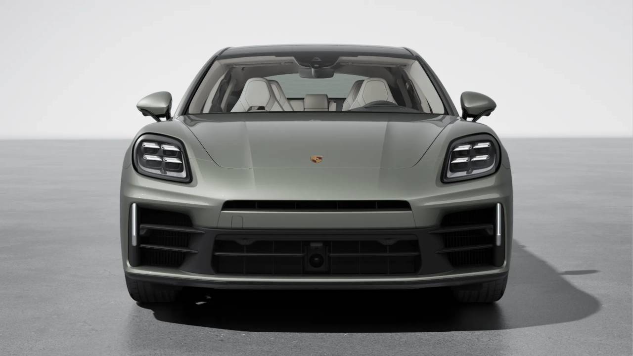 2026 Porsche Panamera 4 photo 8