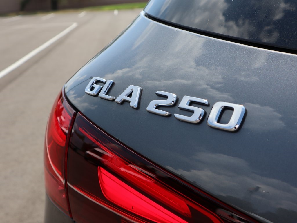 2026 Mercedes Benz GLA 250 4MATIC photo 8