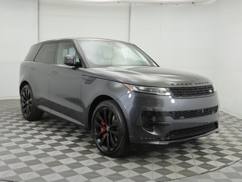2025 Land Rover Range Rover Sport SE photo 3