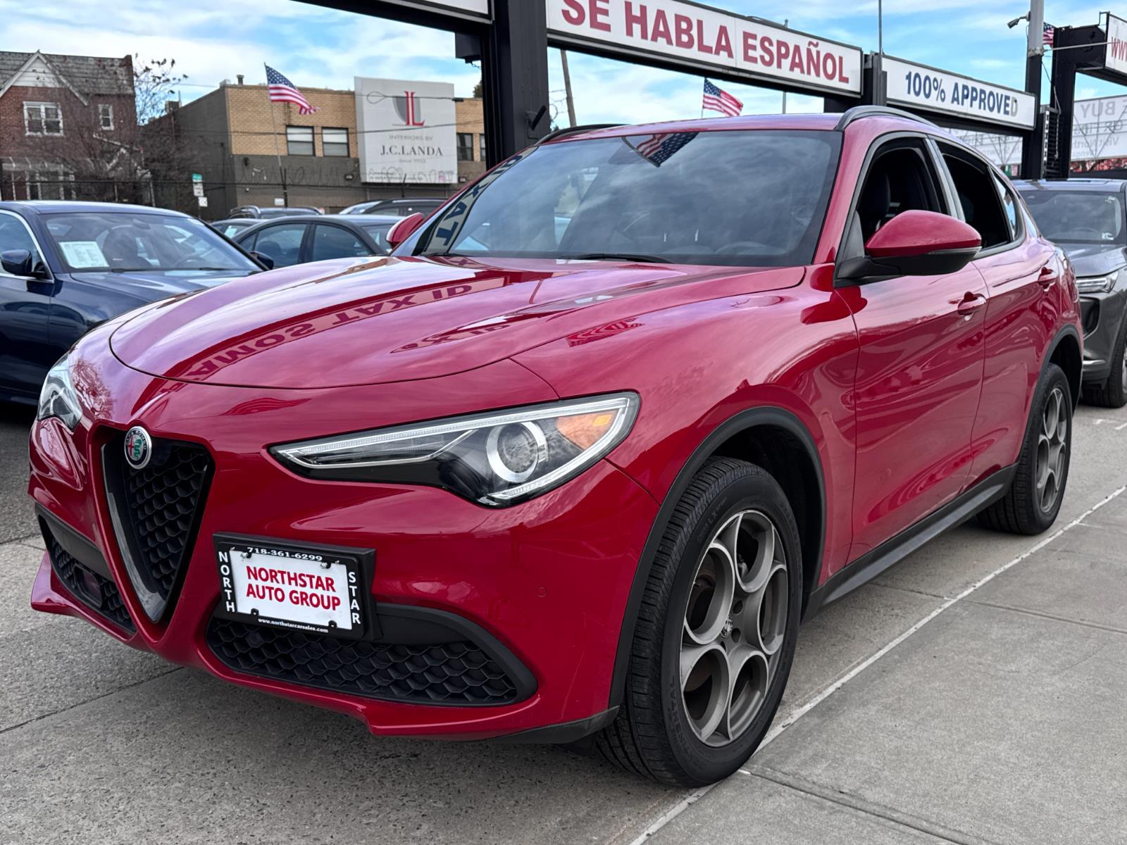 2022 Alfa Romeo Stelvio Base's photo