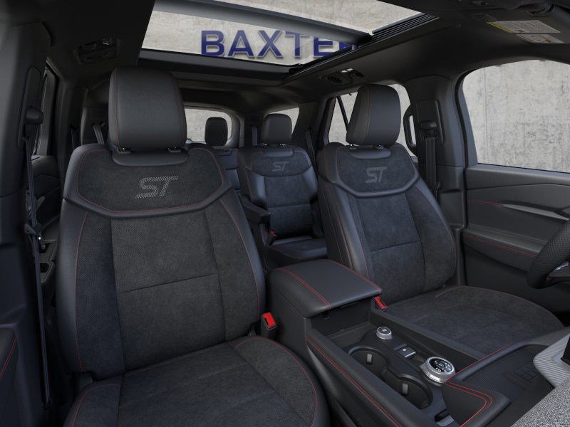 2025 Ford Explorer ST photo 2