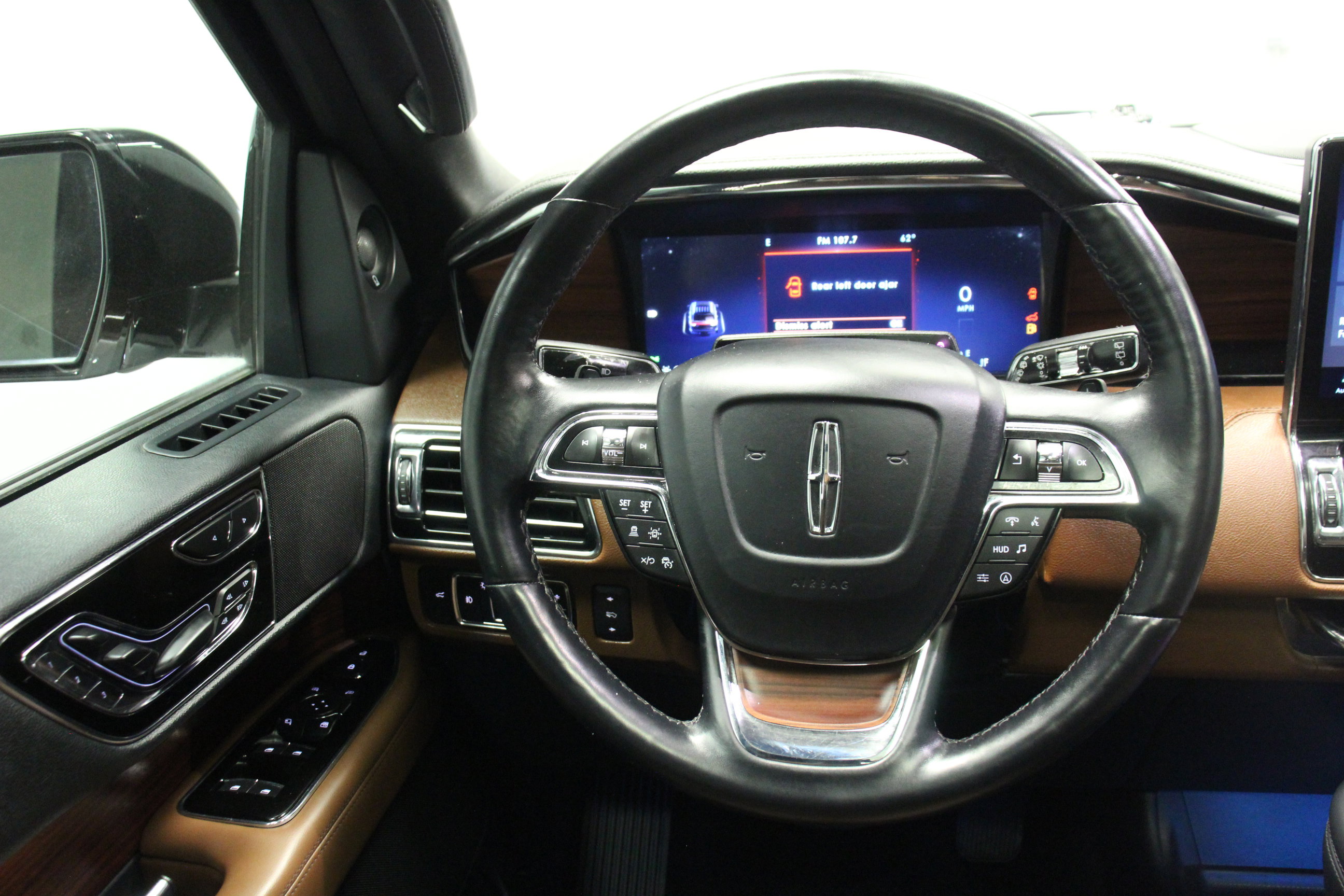 2023 Lincoln Navigator L Reserve photo 17