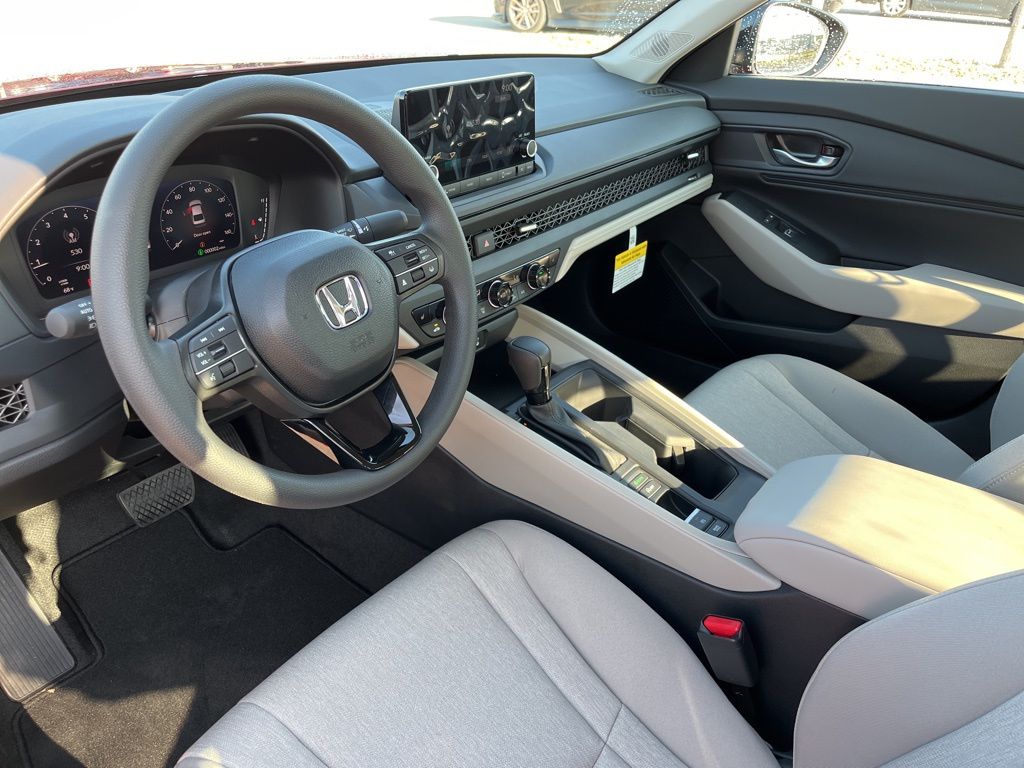 2025 Honda Accord SE photo 2