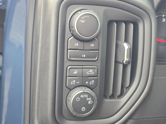 2025 Chevrolet Silverado 2500HD Custom photo 21