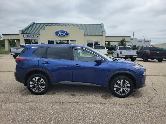 2023 Nissan Rogue SV photo 5
