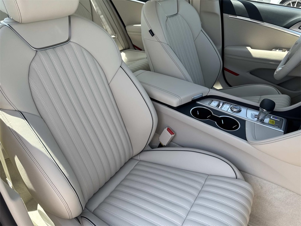 2026 Genesis G70 2.5T Prestige photo 28
