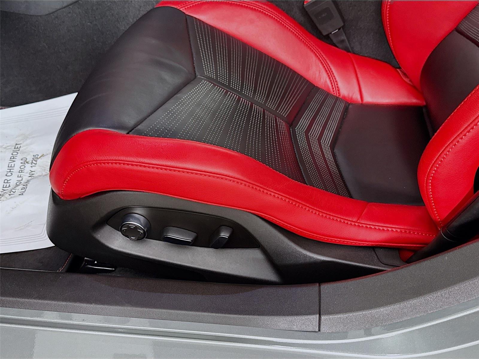 2022 Chevrolet Corvette Stingray 2LT photo 19