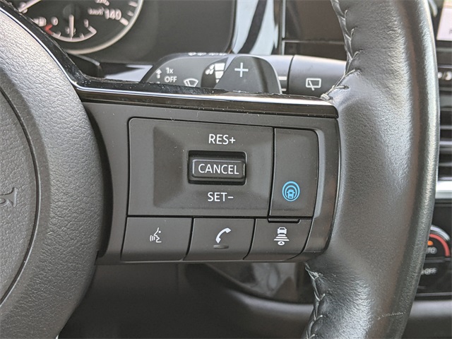 2022 Nissan Pathfinder SL photo 21
