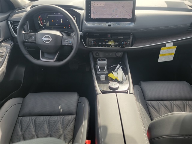 2026 Nissan Rogue Platinum photo 17