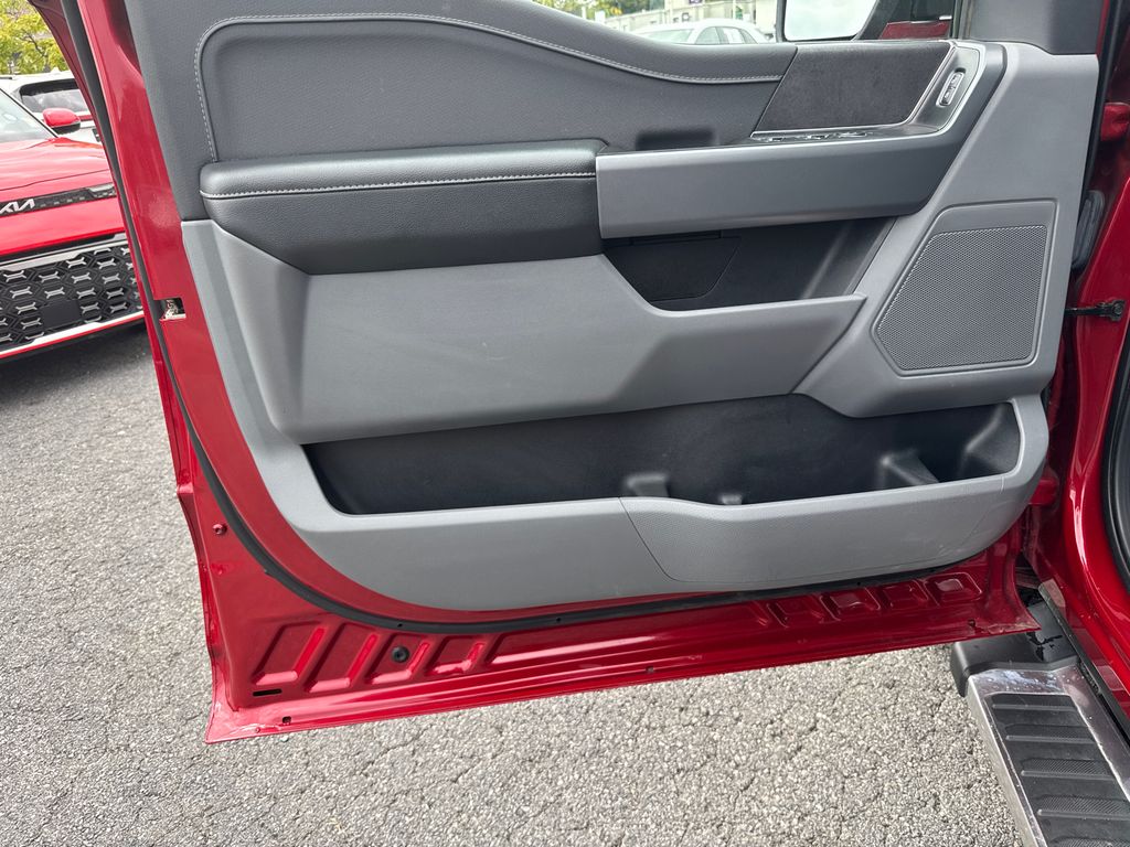 2024 Ford F-150 XLT photo 11