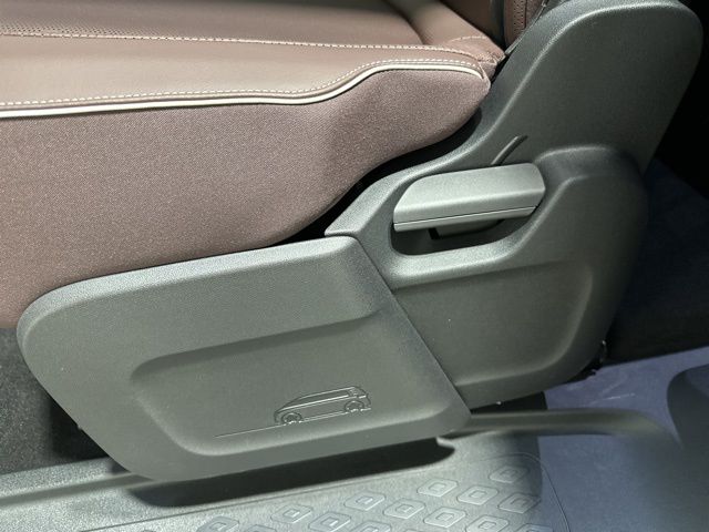 2025 Volkswagen ID. Buzz Pro S photo 34
