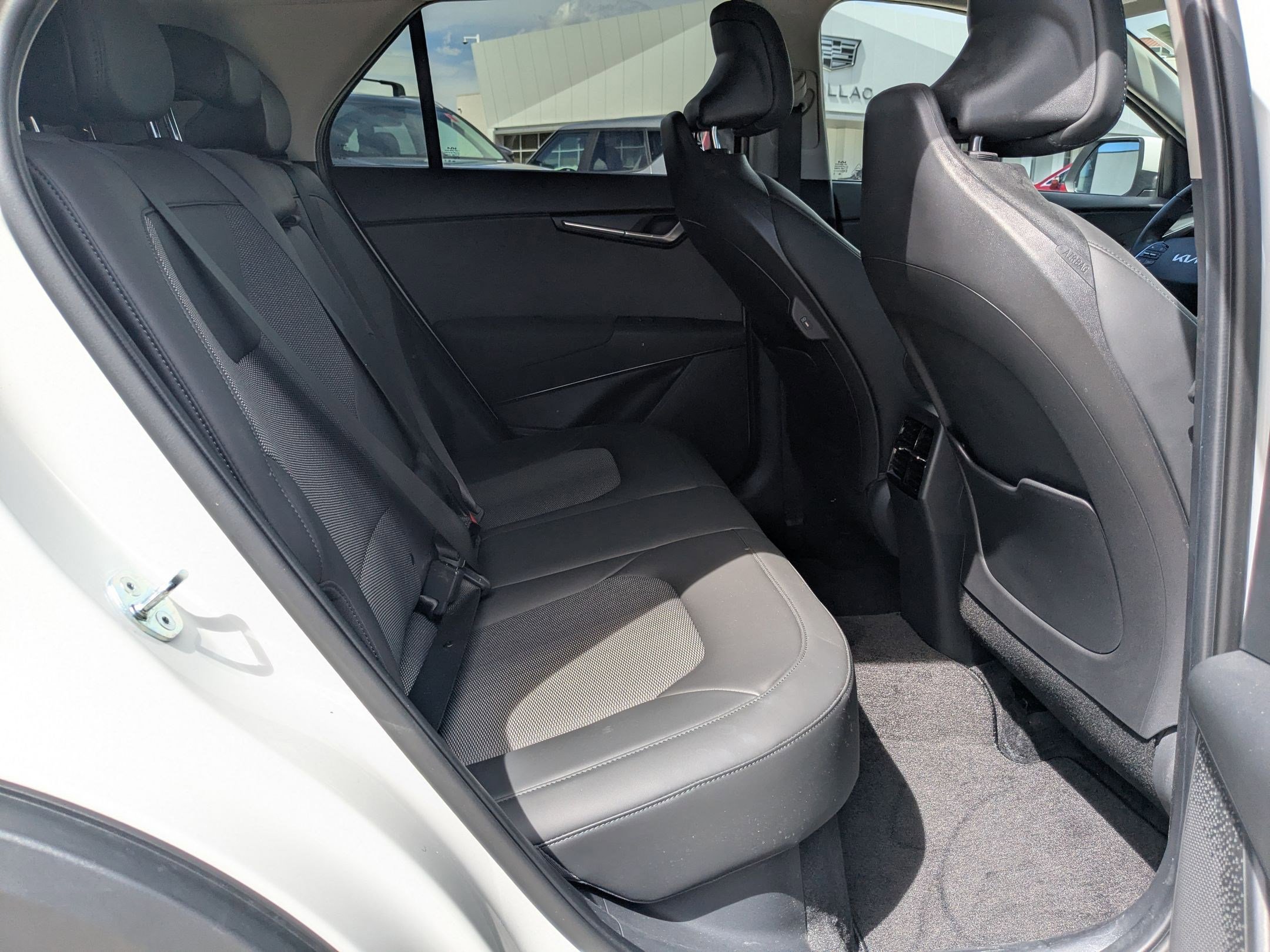2023 Kia Niro EX photo 18