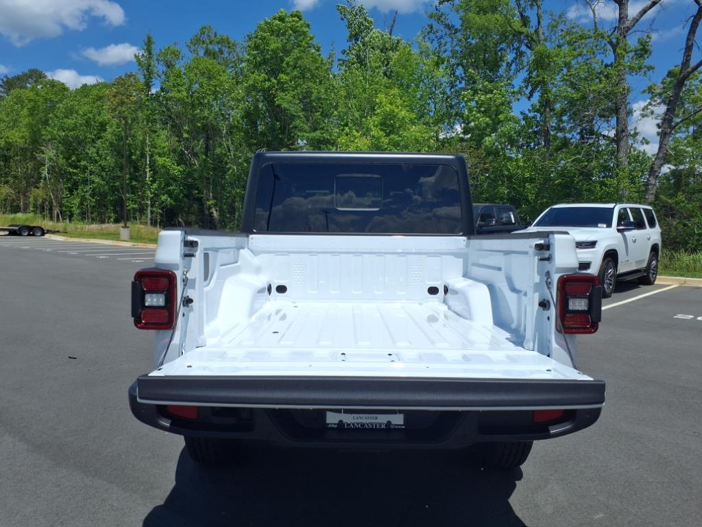 2025 Jeep Gladiator Sport S photo 21