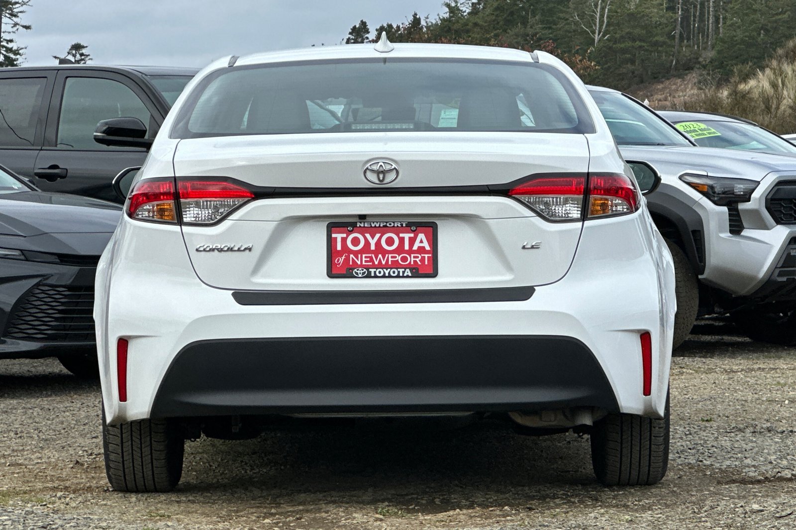 2025 Toyota Corolla LE photo 3