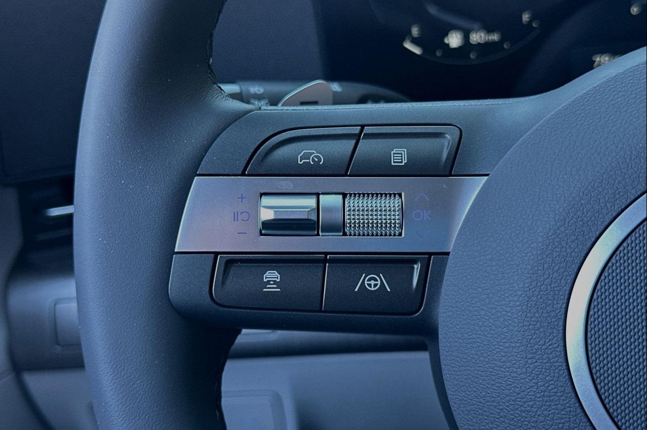 2025 Hyundai Kona SEL photo 22