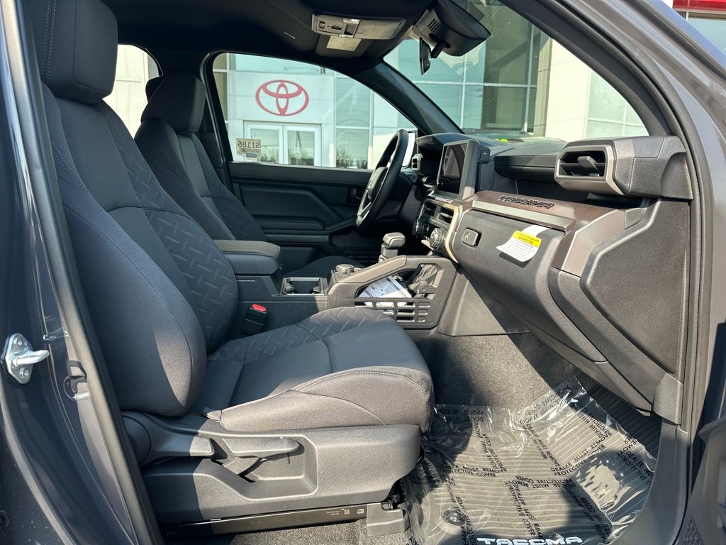 2025 Toyota Tacoma SR5 4x4 Double Cab photo 16