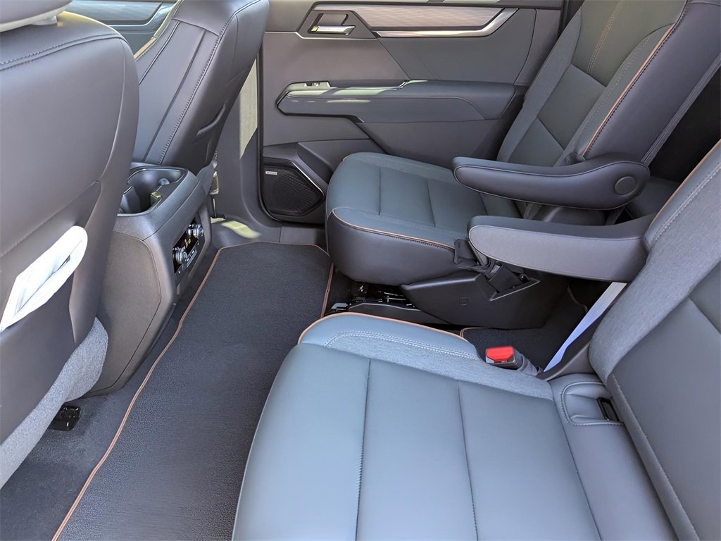 2026 Gmc Acadia AT4 photo 14
