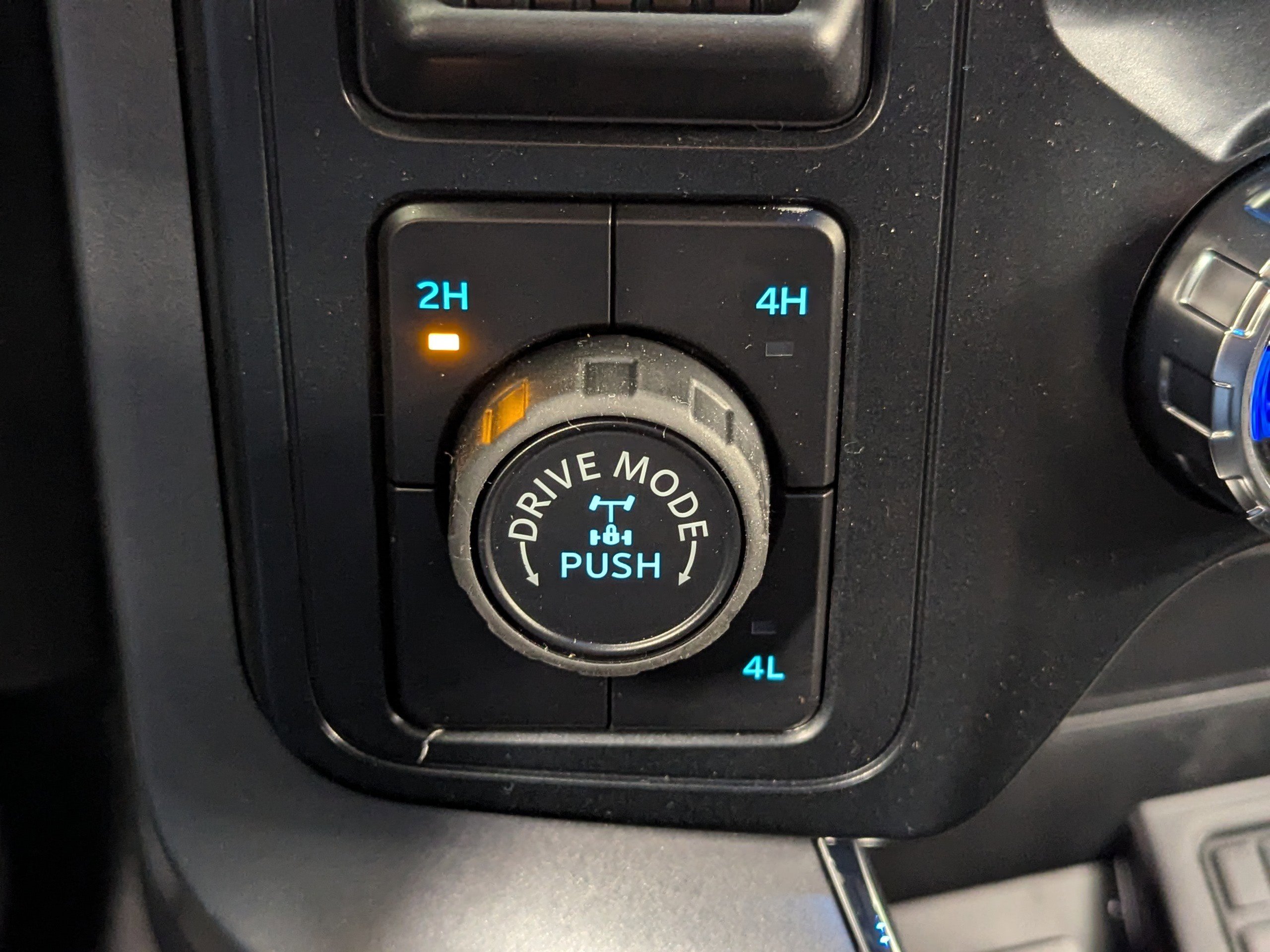 2025 Ford F-150 XLT photo 22