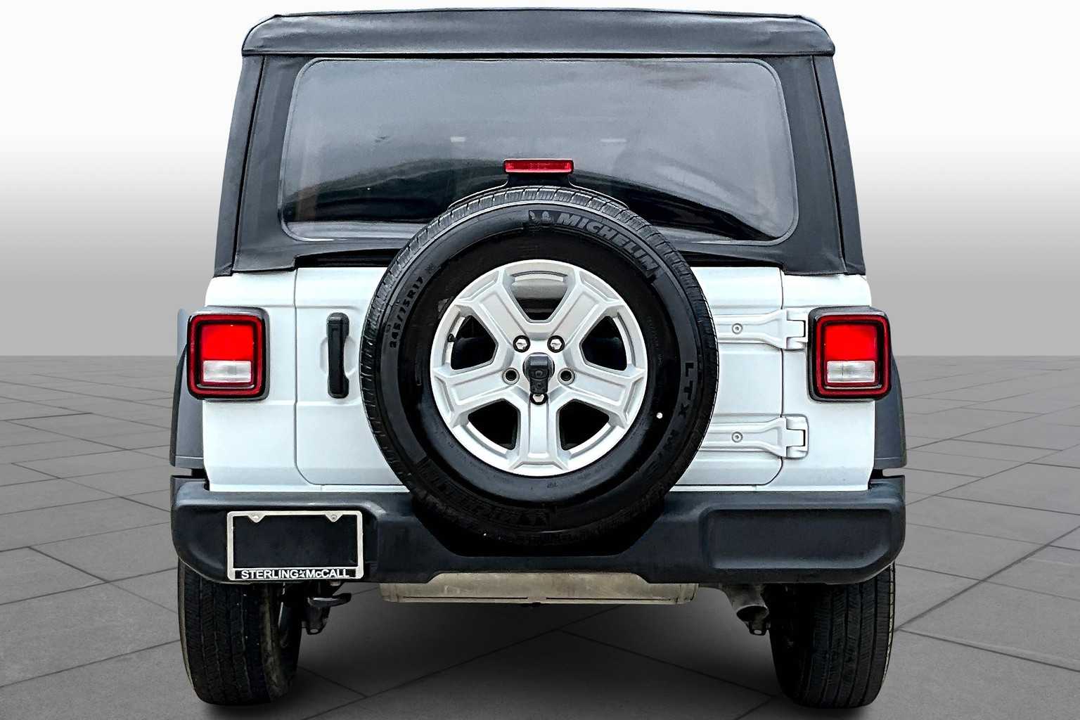 2022 Jeep Wrangler Unlimited Sport S photo 4