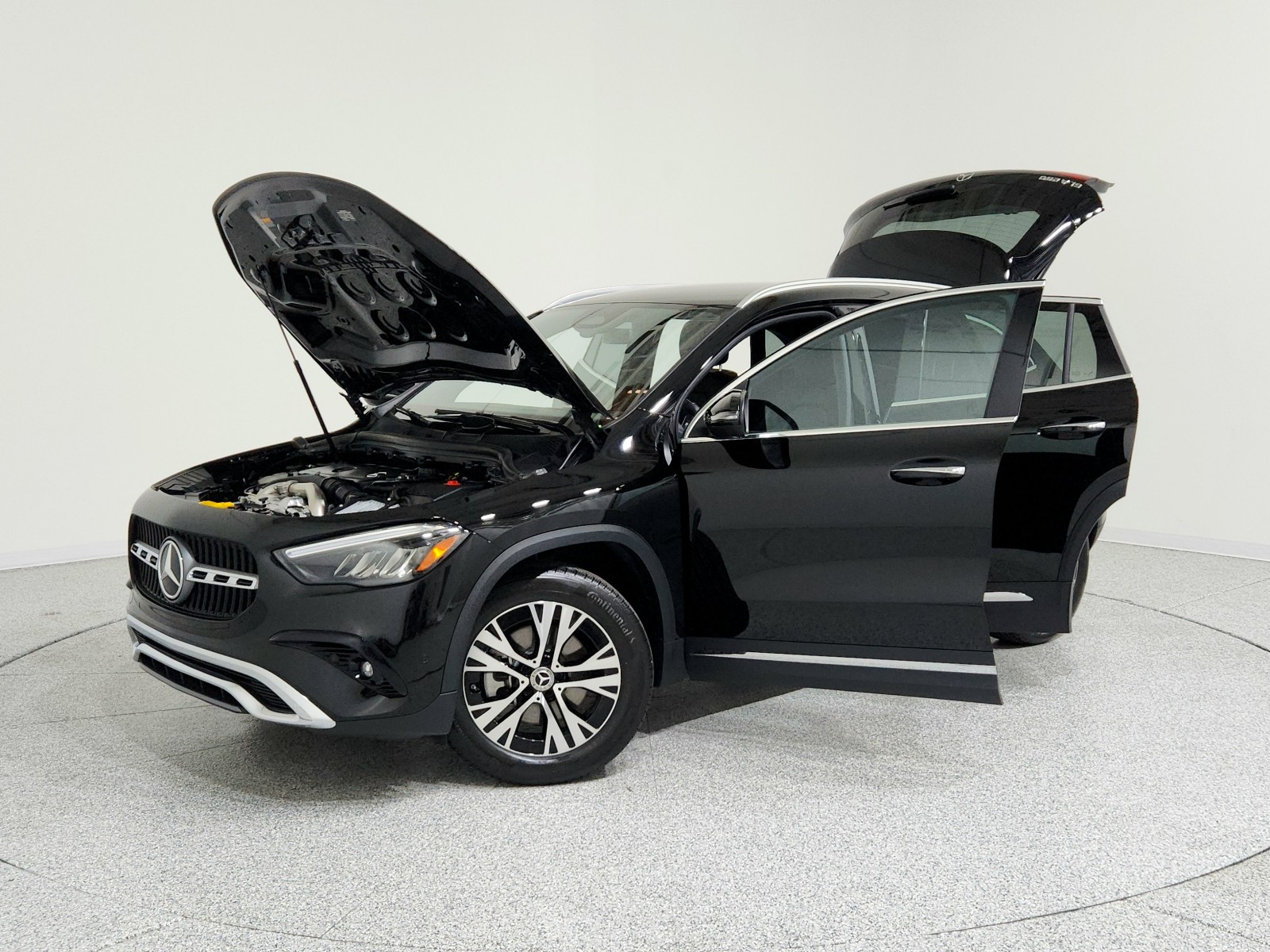 2025 Mercedes Benz GLA 250 photo 2