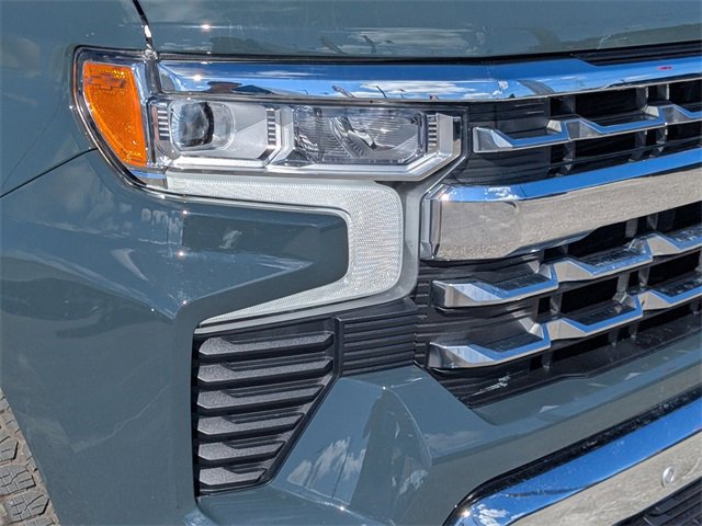 2025 Chevrolet Silverado 1500 LTZ photo 9