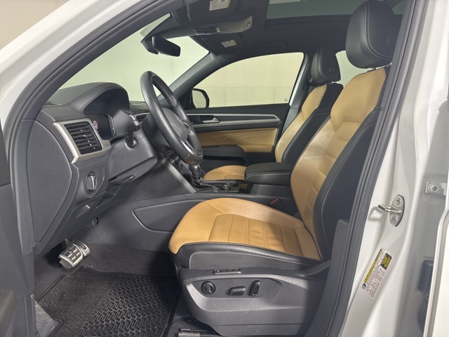 2023 Volkswagen Atlas Cross Sport V6 SEL Premium R-Line photo 10