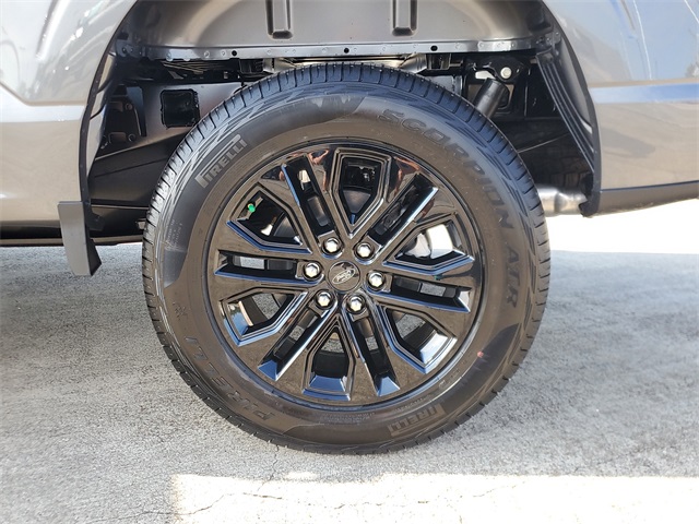 2025 Ford F-150 XLT photo 8
