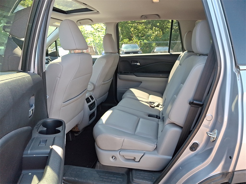 2018 Honda Pilot EX-L photo 11