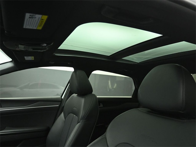 2023 KIA K5 - Image 20