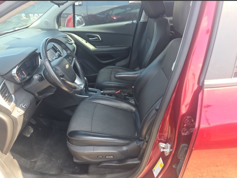 2021 Chevrolet Trax LT photo 24