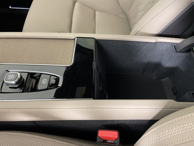 2026 Volvo XC90 AWD Plus photo 33