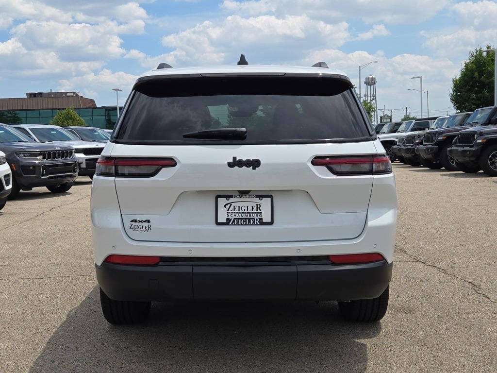 2025 Jeep Grand Cherokee Altitude X photo 14