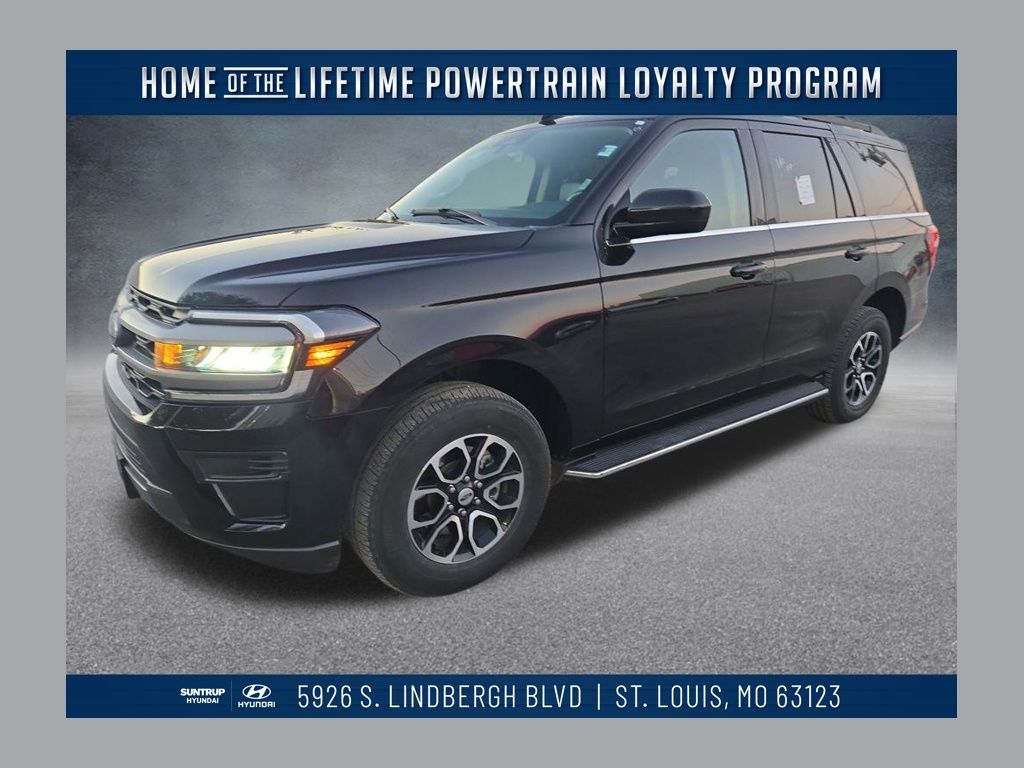 2023 Ford Expedition XLT's photo