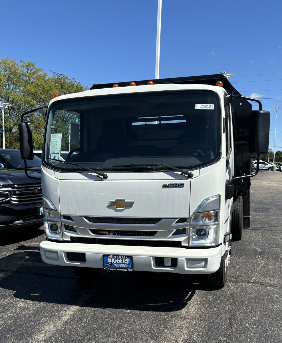 2024 Chevrolet Silverado photo 5
