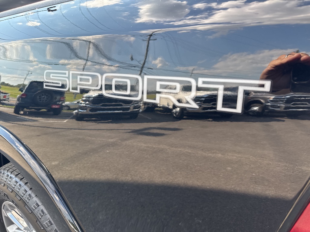 2020 Ram 1500 Laramie photo 10