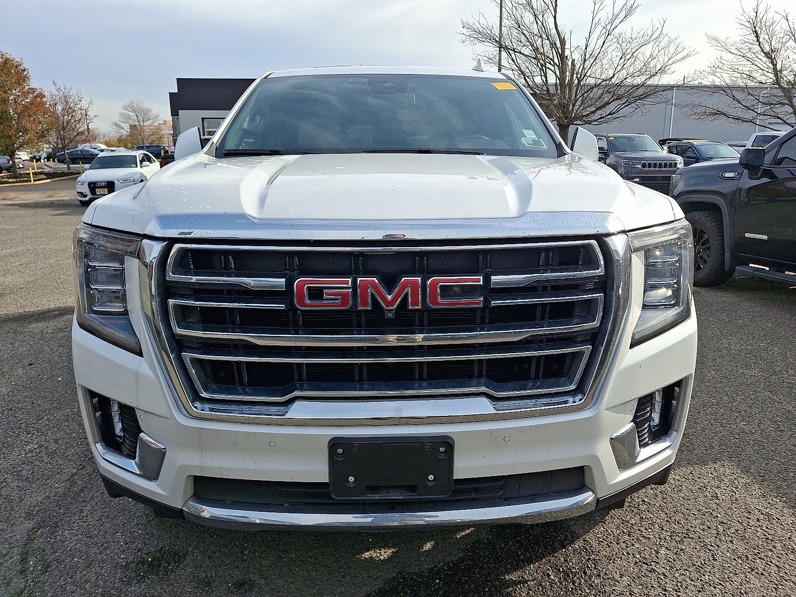 2023 Gmc Yukon SLT photo 2