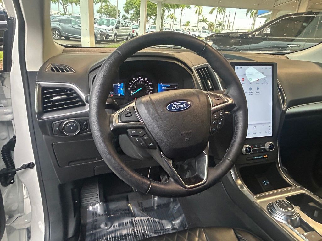 2024 Ford Edge Titanium photo 26