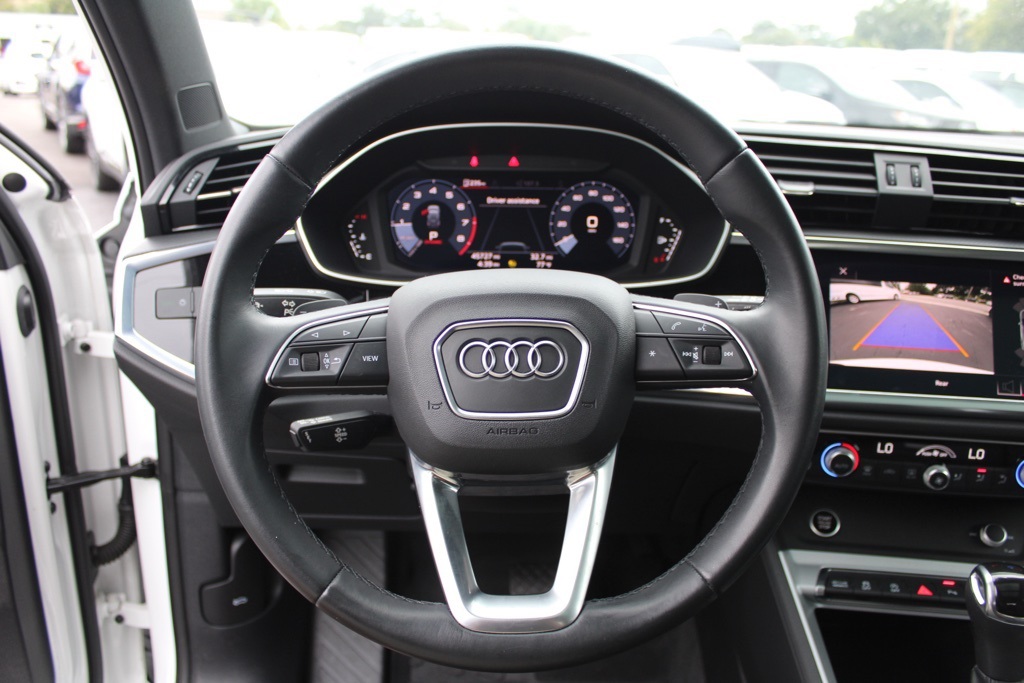 2021 Audi Q3 S line Premium 45 TFSI photo 17