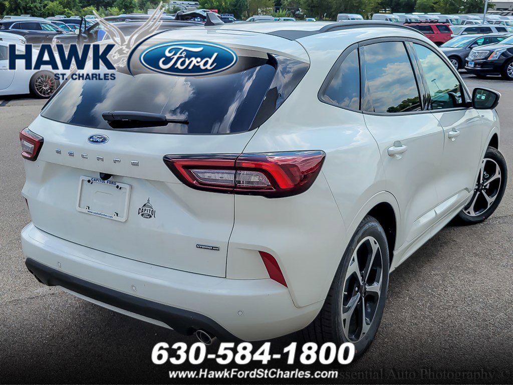 2024 Ford Escape ST-Line Elite photo 3