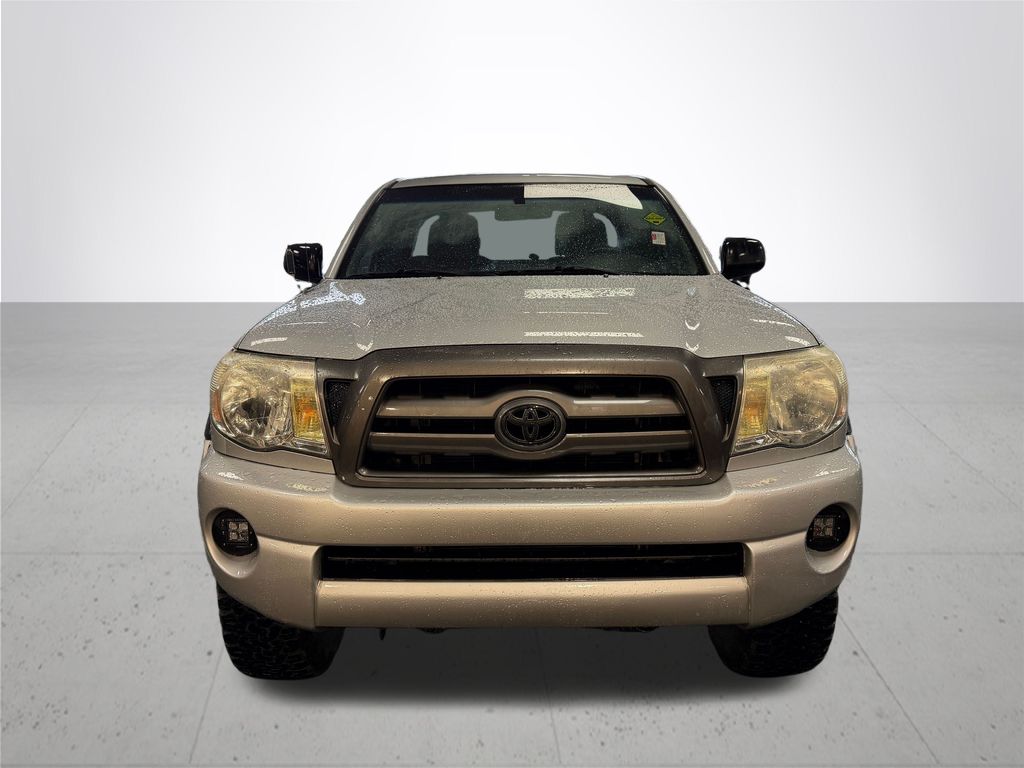 2010 Toyota Tacoma Base photo 3