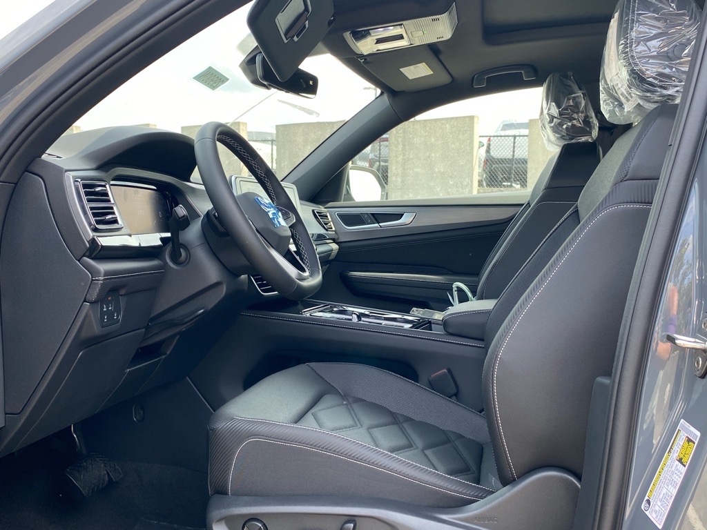 2026 Volkswagen Atlas Cross Sport SE Technology photo 6