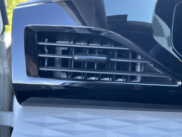 2022 Volkswagen Taos S photo 25