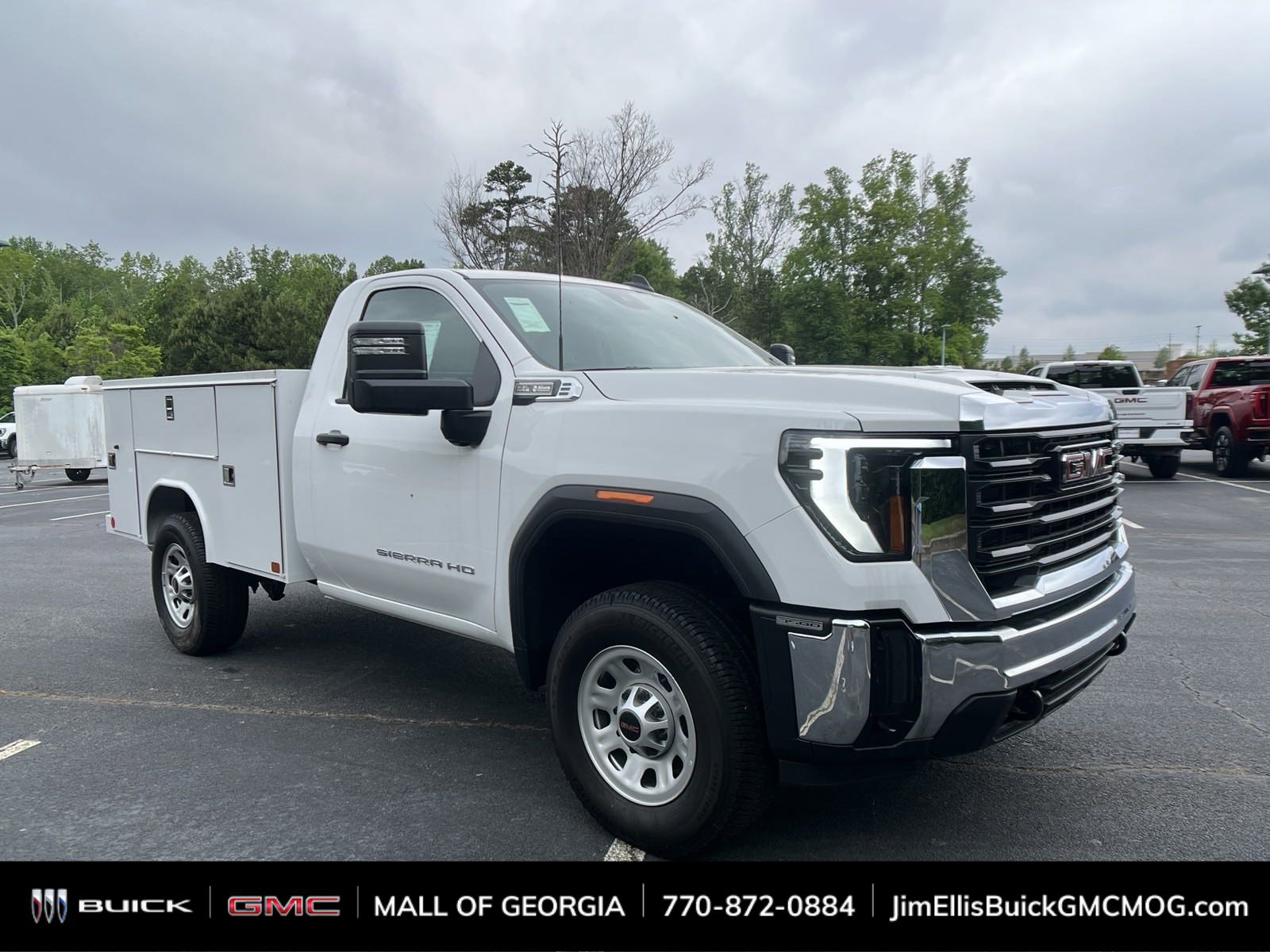 2024 GMC Sierra 3500HD Pro's photo