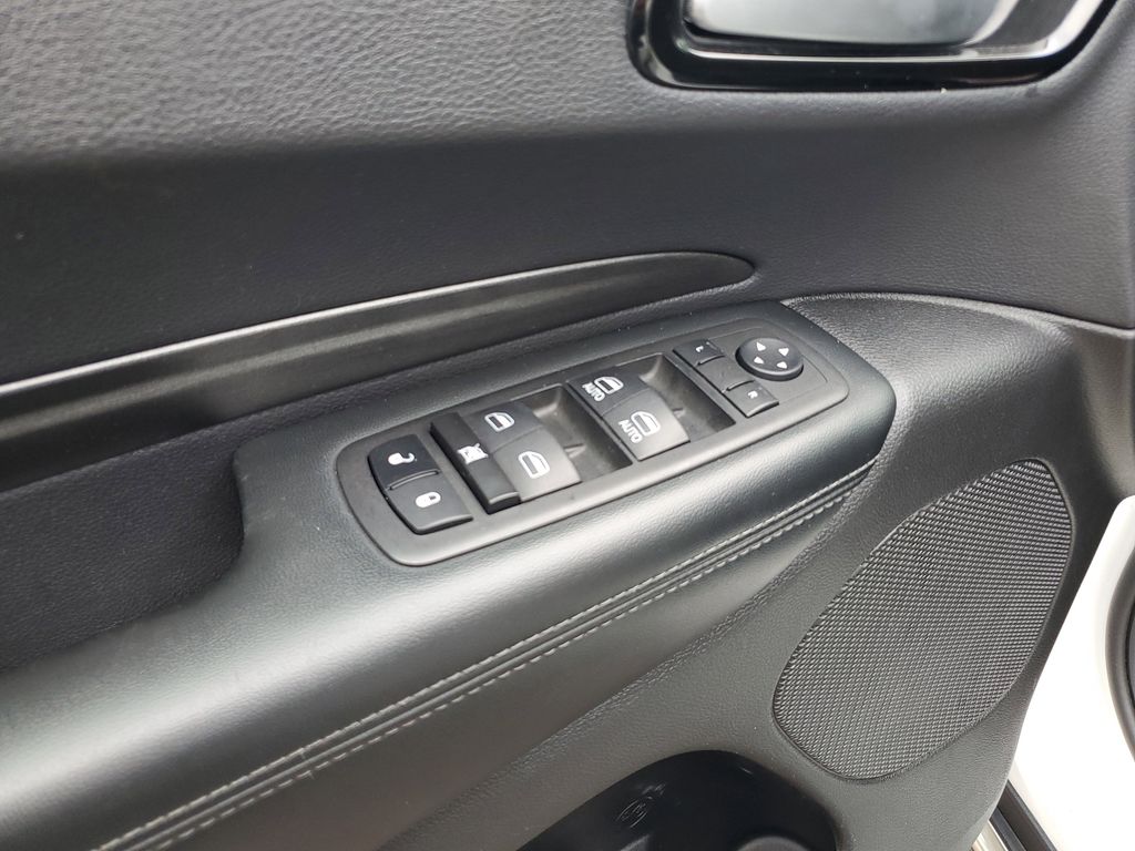 2024 Dodge Durango SXT photo 12