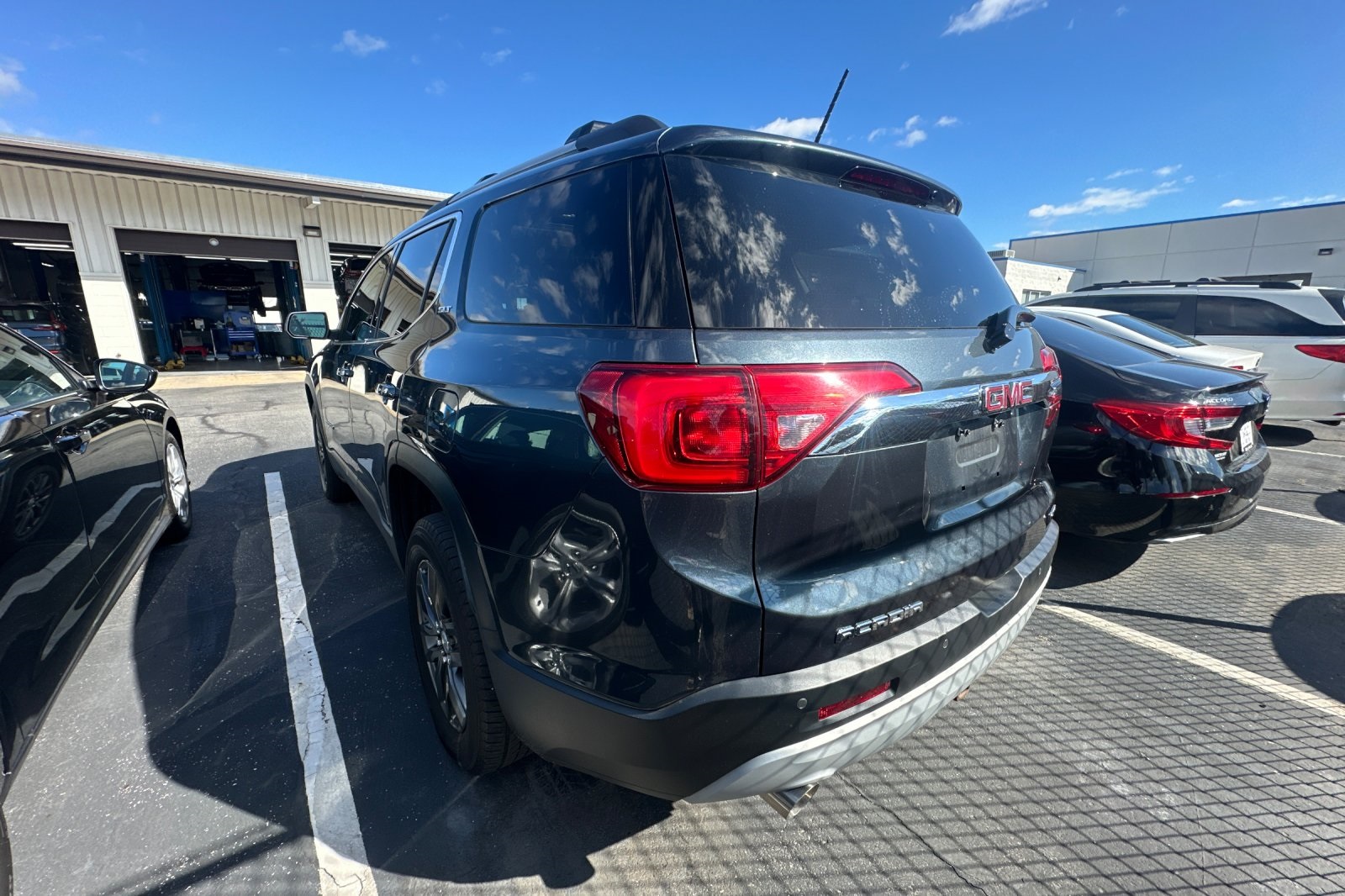 2019 Gmc Acadia SLT photo 2